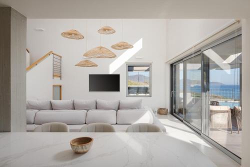 Luxurious Seafront Villa Karystos