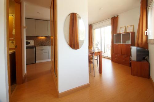Aparthotel Arenal - image 4