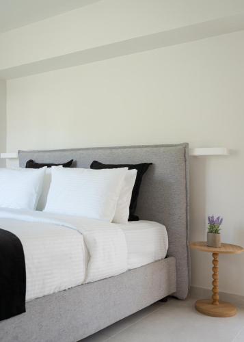 Luxurious Seafront Villa Karystos