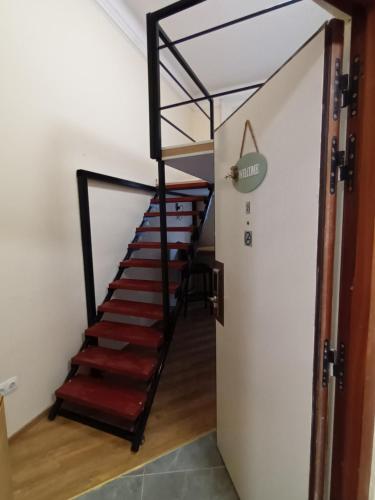 Melden Apartment - image 5