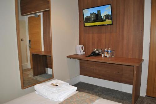 Real Dreams Hotel - image 8