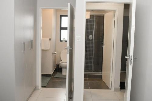 One-Bedroom Apartment image 10