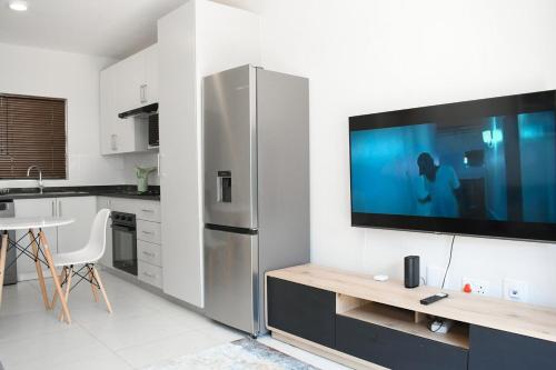 One-Bedroom Apartment image 7