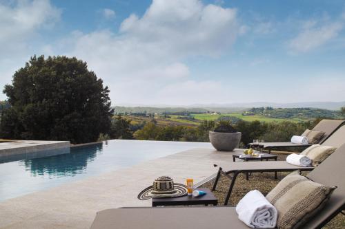 مسبح, One Belvedere Tuscany in بوجيببونسي