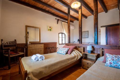 Anna-Malai Traditional Cretan Villa - Tap to explore photos