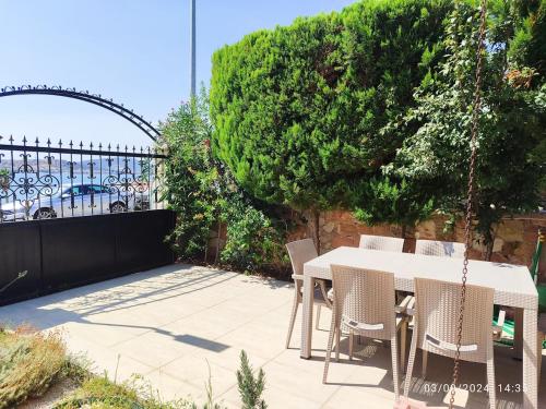 . AyVilla 1 garden floor with garden use, sea view