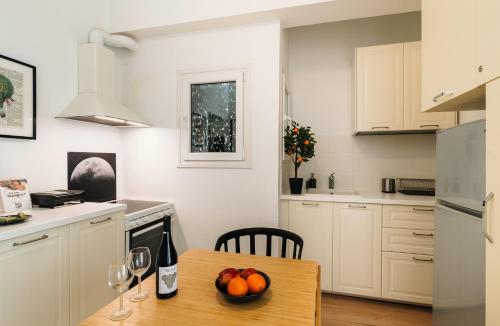 Ideal escape for 2, Athens (photo 10)