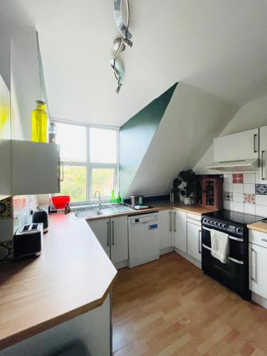 Homely Apartment in Minehead Private Parking in มายเฮด