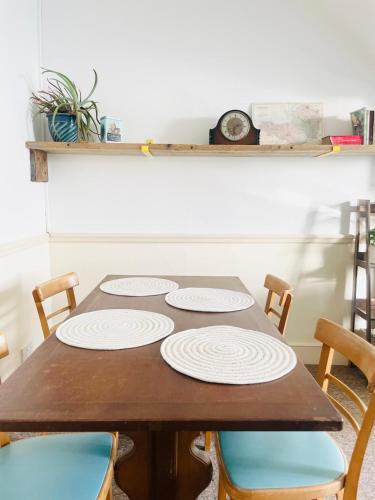 Homely Apartment in Minehead Private Parking in มายเฮด