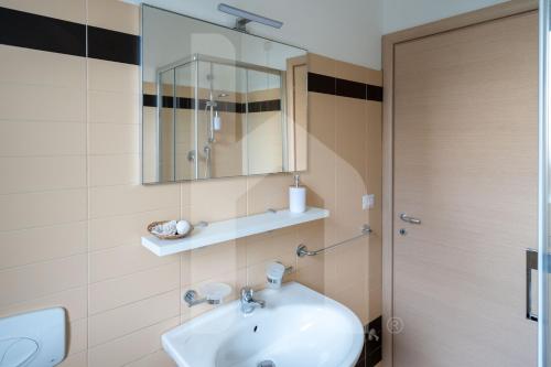 2 bedrooms, 4 beds