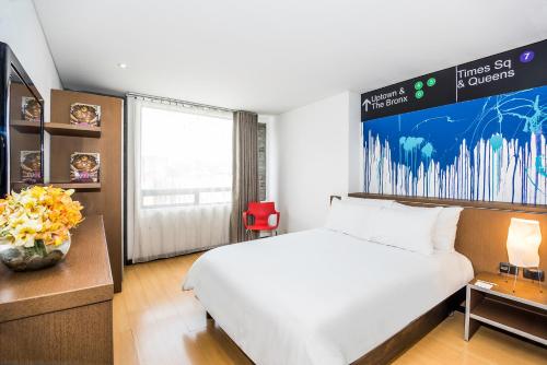 Viaggio Nueve Trez City Suites Stop at Hotel Viaggio Nueve Trez Select to discover the wonders of Bogota. Featuring a satisfying list of amenities, guests will find their stay at the property a comfortable one. Service-minded staff