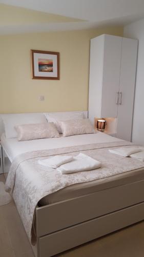 Rooms Valentino - image 4