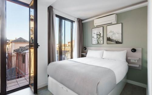 Limehome Granada Calle Lopez Rubio, Гранада