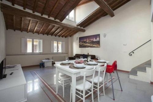 Albizi Buonarroti Apt 307