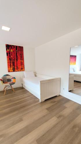 Luxury Quadruple Room image 9