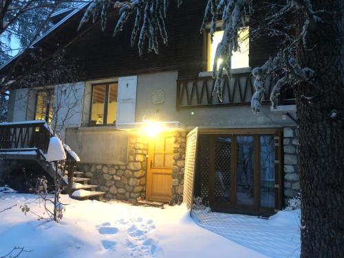 Charmant studio en rez-de-jardin, Serre Chevalier Briançon