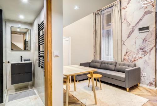 Astoria Premium Suites - R26 - main image