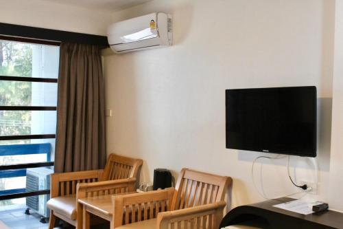S2 Hotel Bangsaen Room Type - Deluxe King (S2)