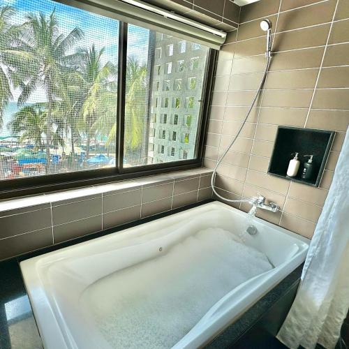 S2 Hotel Bangsaen Room Type - Junior Suite (The Cove)