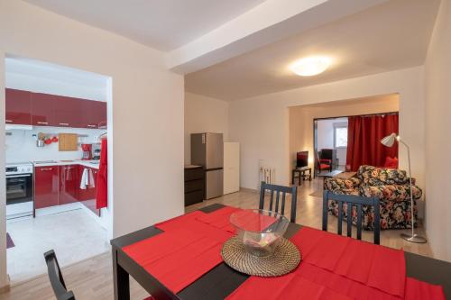 LZ Spacious One Bedroom Apartment in Top Centre by Flat Mаnager, Sofia (Foto 6)