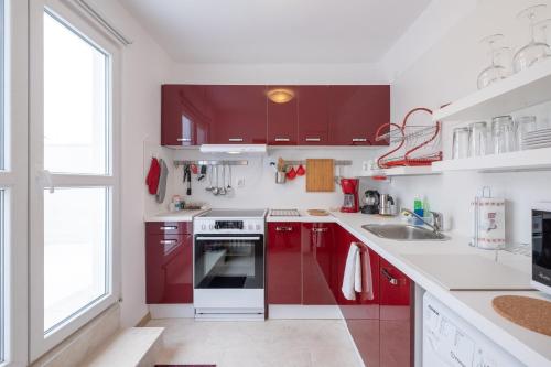 LZ Spacious One Bedroom Apartment in Top Centre by Flat Mаnager, Sofia (Foto 4)