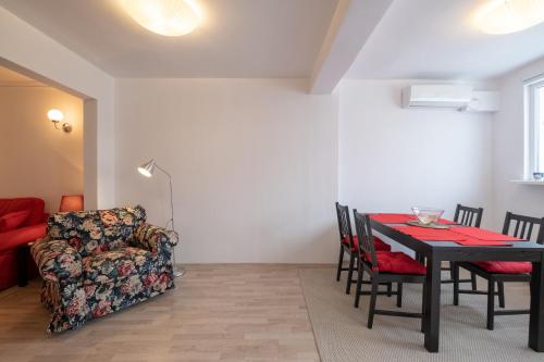 LZ Spacious One Bedroom Apartment in Top Centre by Flat Mаnager, Sofia (Foto 7)