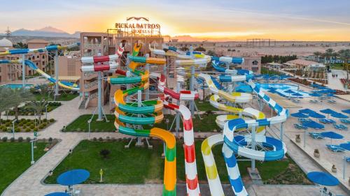 Pickalbatros Aqua Park Resort - Hurghada - image 2