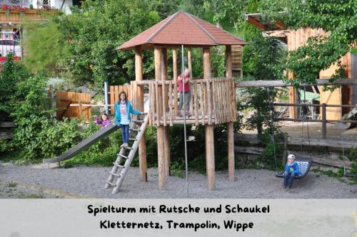 Spēļu laukums, Ferienhof Herz in Rettenberg