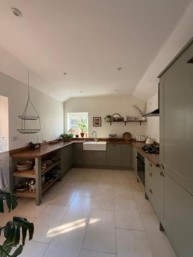 Chapel Cottage- Coastal Somerset Retreat in Williton