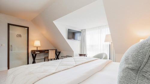 Superior Room image 5