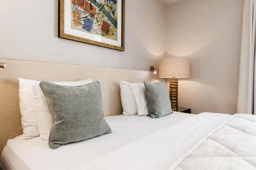 Superior Room image 6