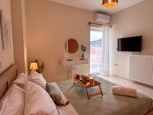 Luna in Samos City Center