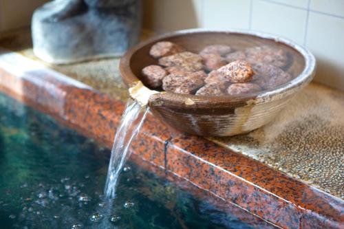 Full-sized bathtubs