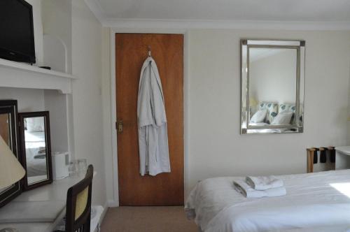 Little Tidebrook Farm - image 8