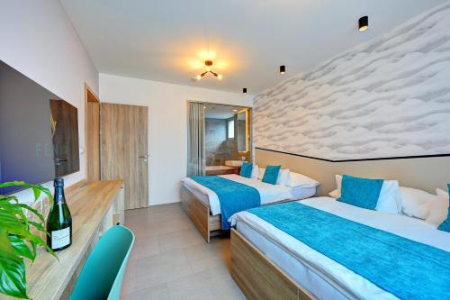 Quadruple Suite with Spa Bath