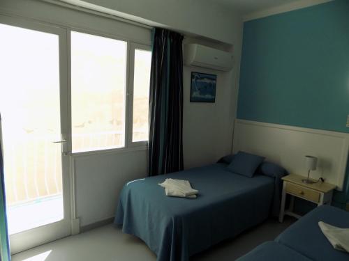 Standard Triple Room image 10
