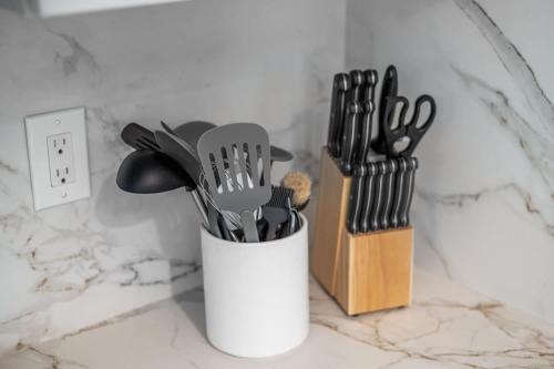 Tranquil Light-Filled Retreat 3BR Ranch