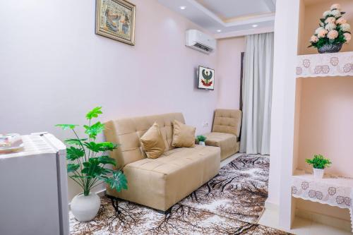 Mak Pyramids View - image 6