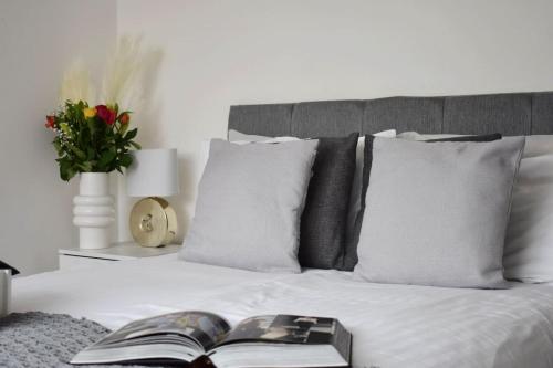 Modern 1 bedroom apartment in Hornchurch - image 9