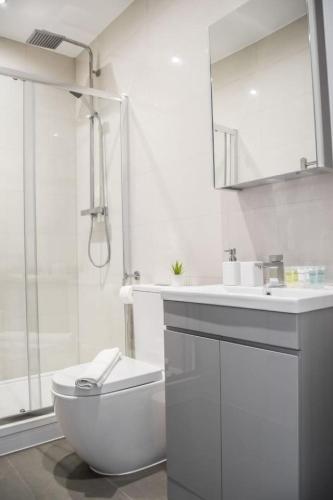 Modern 1 bedroom apartment in Hornchurch - image 8