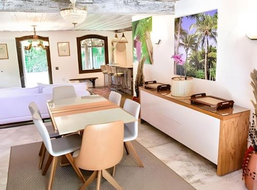 Linda casa em Ilha Bela in โกกายา