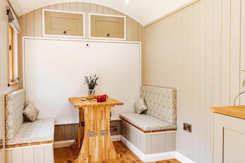 Shepherd's Hut at Lythwood, Near Shrewsbury in Bayston Hill