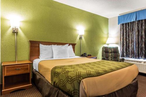 Econo Lodge Elizabeth City - image 8