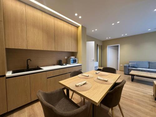 ห้องครัว, Mulaj Hotel in บโลกู