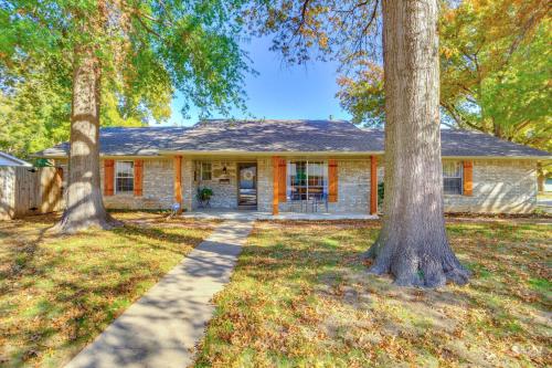 Norman Home with Fenced Yard and Grill 1 Mi to OU! in Norman, USA