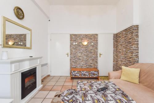 Historical Lion's Bridge 1-Bedroom Apartment by Flat Mаnager, Sofia (Foto 9)