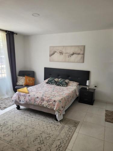 Double Room with Private Bathroom image 1