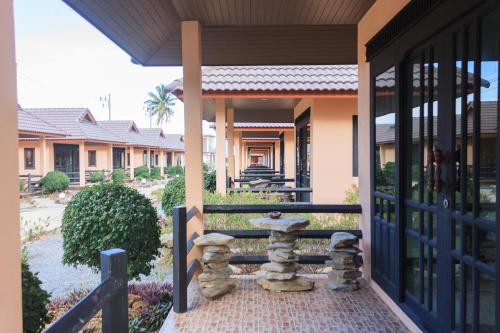 Balcony/terrace, Needa Rock Resort in Khanom