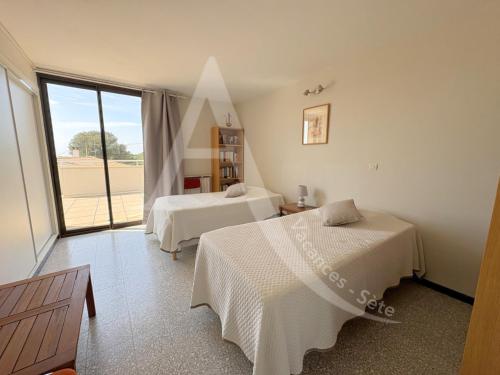 Three-Bedroom Villa image 4