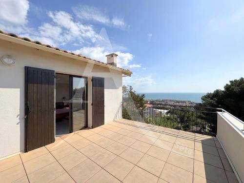 Three-Bedroom Villa image 5
